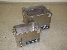 Ultraschall-Reinigungs-Geräte